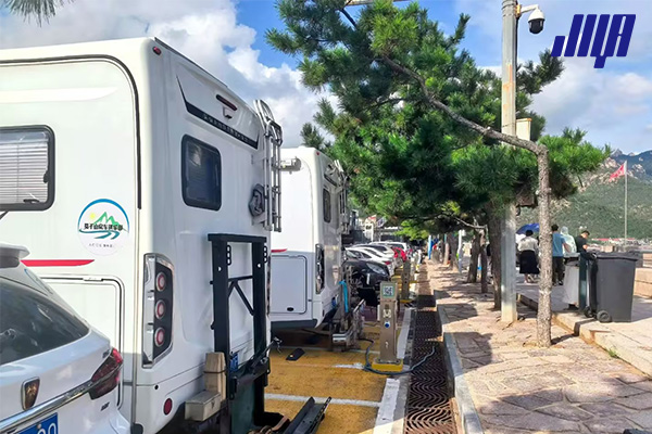 極亞智能房車營地水電樁，戶外場景實(shí)拍
